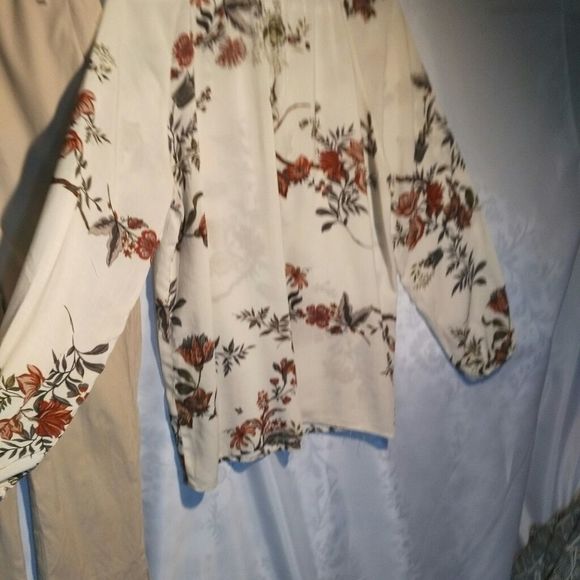 Cleo summer long sleeved top size med - Picture 3 of 7